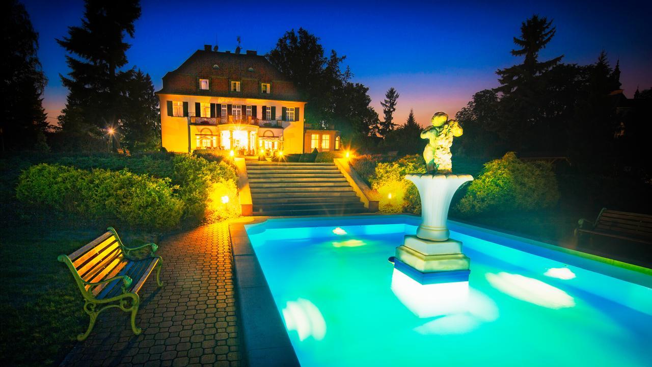 Hotel Veba Broumov Exterior foto